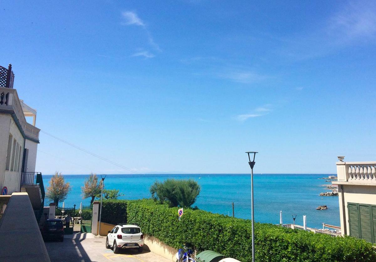 Appartamenti Fronte Mare カスティリョンチェッロ エクステリア 写真